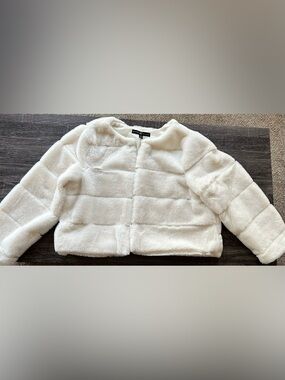 Almost Famous White Faux Fur Plus Size Coat Jacket | Size 3X